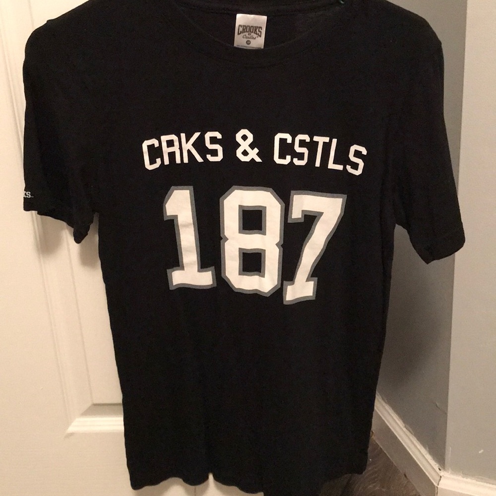 Crooks n castle’s tee women’s small